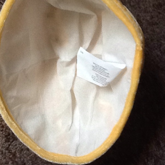 Minion Character Hat, EUC - Picture 3 of 6